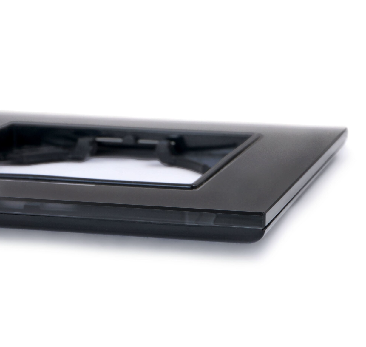 Rama pentru priza ZSP, Zola®, IP20, 8.6x8.6x6 cm, negru Rama pentru priza ZSP, Zola®, IP20, 8.6x8.6x6 cm, negru